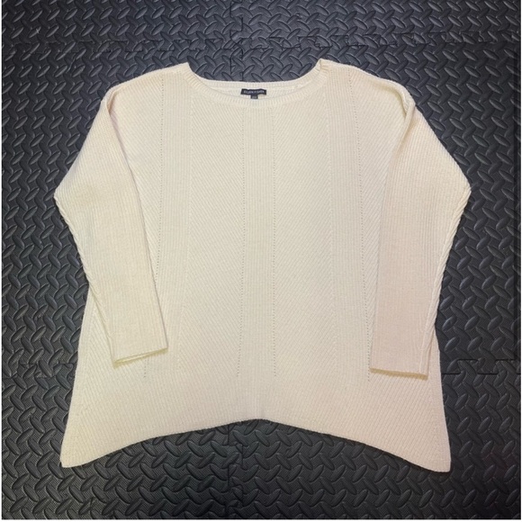 Eileen Fisher Merino Wool Sweater Cream Ivory size Medium - Picture 2 of 9